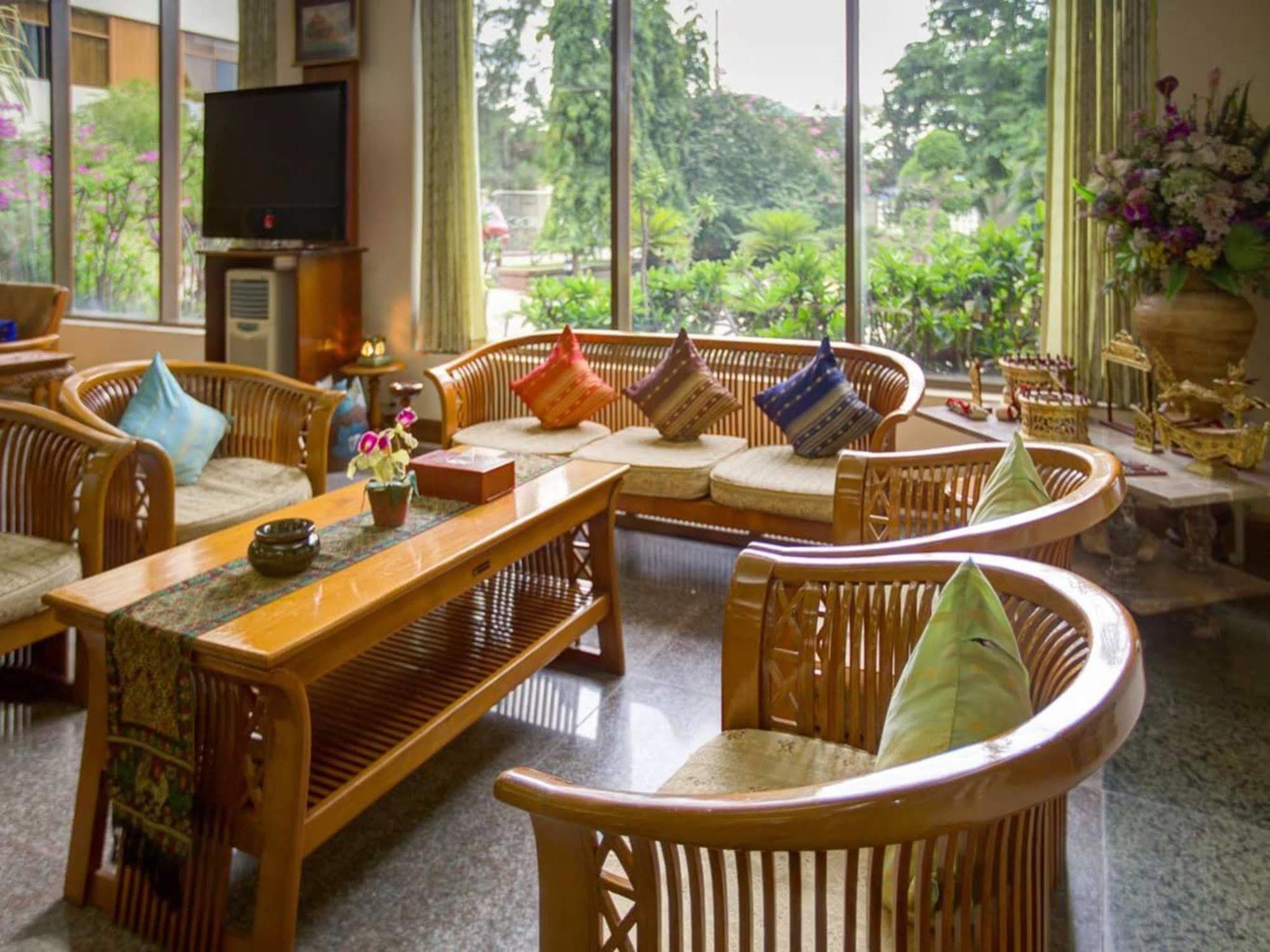 Nadi Myanmar Hotel Мандалай Экстерьер фото